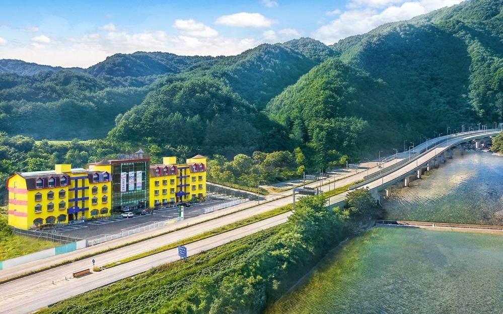 Inje Baekdam Stay Tourist Hotel Zewnętrze zdjęcie